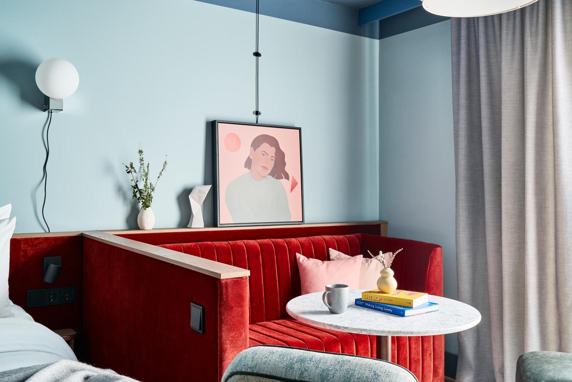 Schwan Locke Hotel 4*